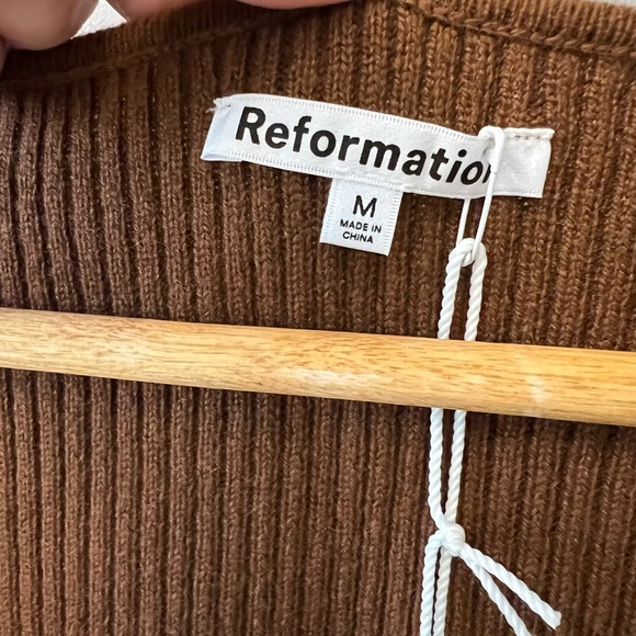 Reformation Hart Cashmere Sweater - Cinnamon - Picture 3 of 5
